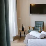 Aaa Apartments & Rooms With Free Parking